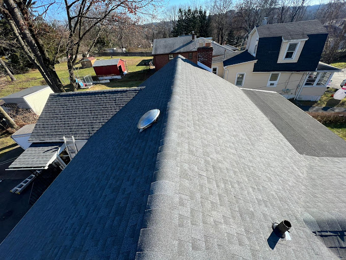 Emergency Roofing Services in Garfield: Who to Call